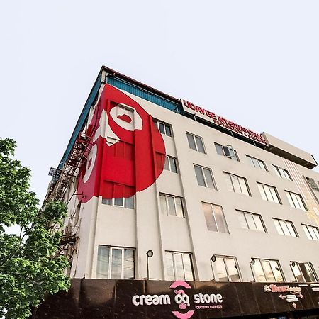 Oyo Flagship 9115 Hotel Udayee International Tirupati Exterior photo